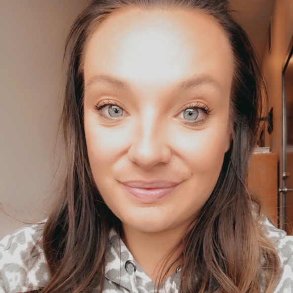 Meet your Posher, Randi - Picture 1 of 1